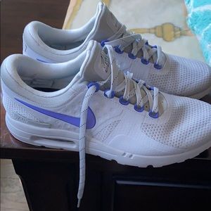Air max Nike’s -women’s- 9.5